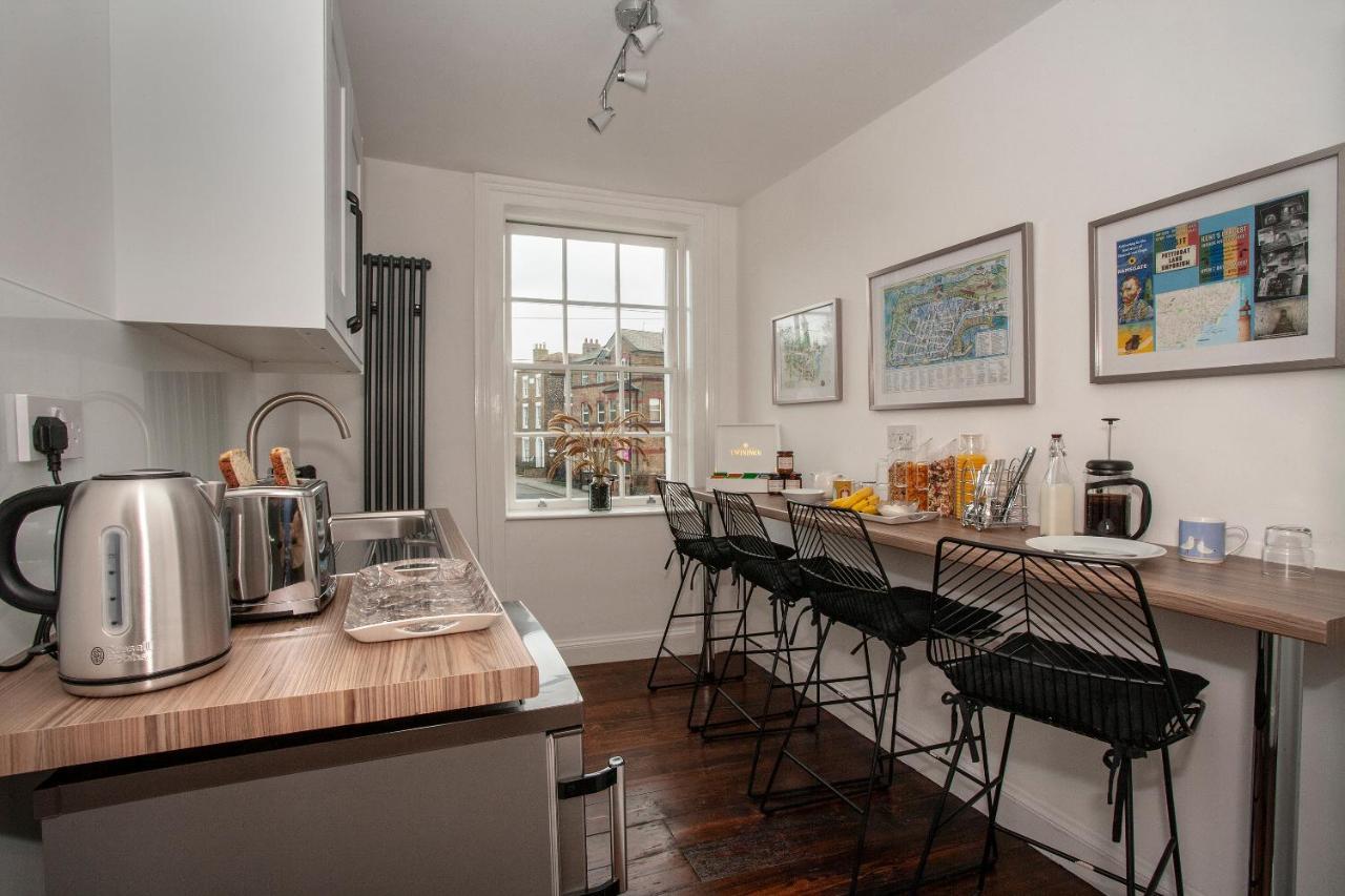 Trinity Square, Margate Apartman Kültér fotó